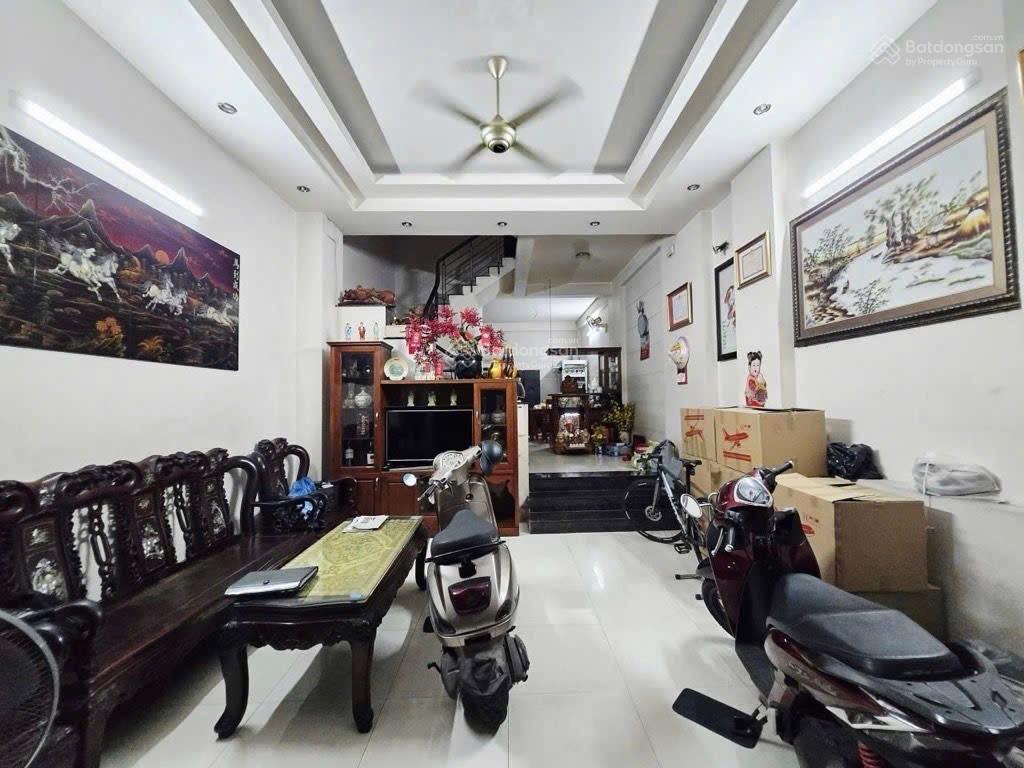 Bán nhà đẹp 4 tầng, ngang 5m, ngay chợ tân hương, hẻm nhựa 8m thông, tân phú chỉ hơn 9 tỷ