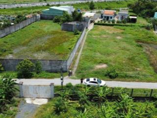 400m2 thổ cư 10 x 40m lô góc 2 mặt tiền giá 4,3 tỷ gặp ngay chủ. đường nhựa, kdc đông