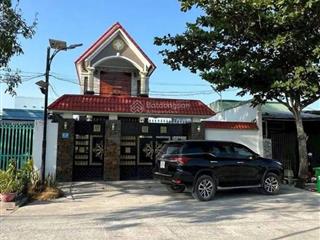 Biệt thự ngay 2 mặt tiền tại xã phước lợi, bến lức, long an. đường xe tải và view sông. dt 347m2
