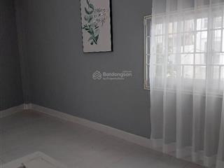 Hót hòn họt hiếm sát 2 tỷ có nhà phố sài gòn, 24m2, 2 tầng