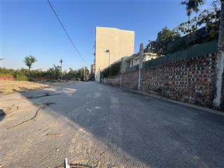 Bìa làng bến trung bắc hồng 45m giá 3.x tỷ đường thông ô tô