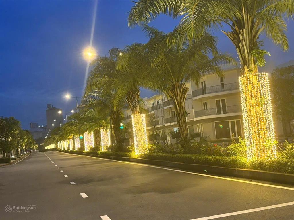 Bán căn góc 2 mặt tiền villas 120m2 chỉ 9 tỷ view hồ