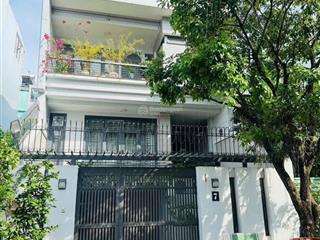 Cần tiền định cư chủ bán biệt thự đẹp đường 31e p.an phú quận 2.dt 8x20m2 giá 38 tỷ.hầm 3 tầng
