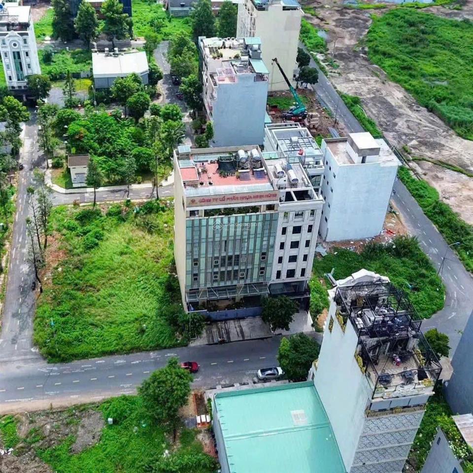 Cần bán toà nhà building mặt tiền đường nguyễn văn kỉnh thạnh mỹ lợi quận 2. dt 16x20m giá 200 tỷ