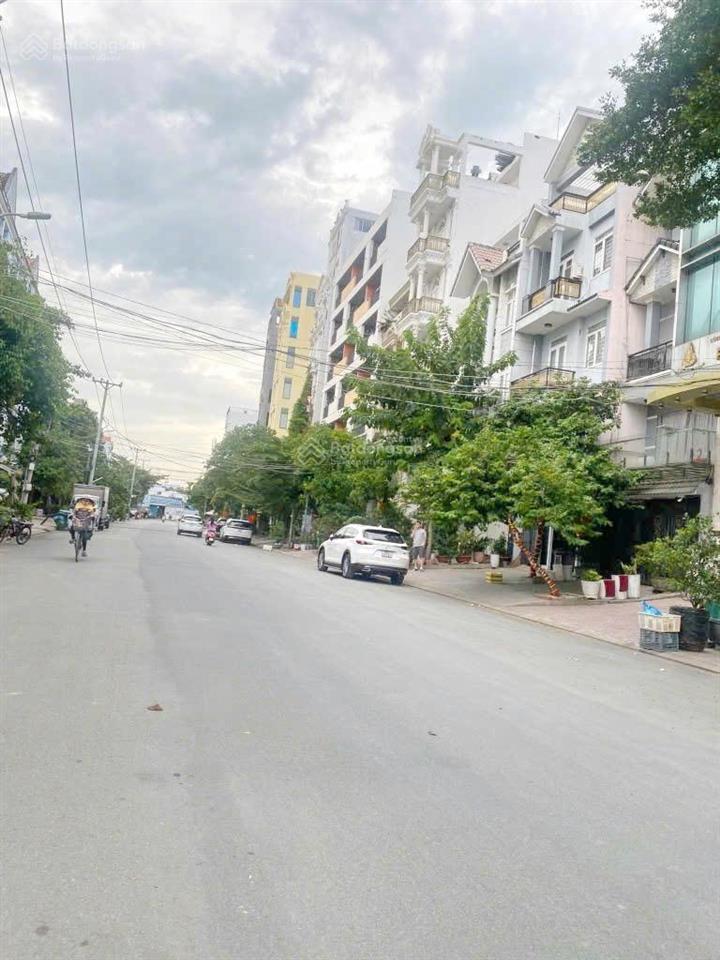 Chủ cần bán khuôn đất rẻ khan hiếm đường cao chị chính p. phú thuận quận 7. dt 8x21m giá 33 tỷ