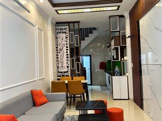 Bán nhà nguyễn hoàng ,lê đức thọ,3 bước ra ô tô ,thoáng trước sau ,sổ vuông đẹp ,gần bến xe mỹ đình