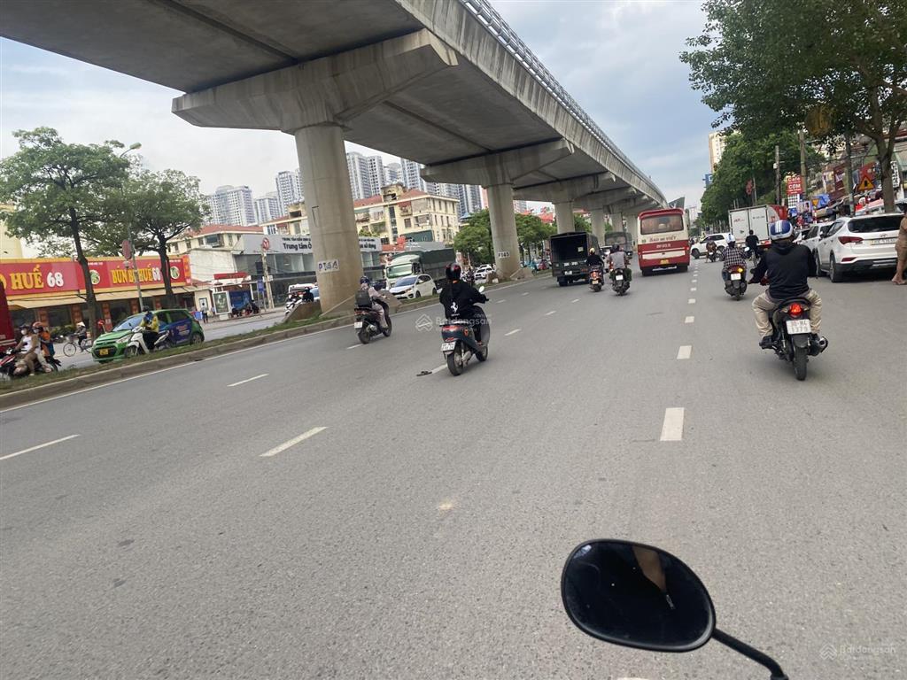 Bán nhà văn tiến dũng ,5 tầng, gần ga minh khai ,gần đại học công nghiệp ,nhà đẹp ở ngay ,sổ vuông