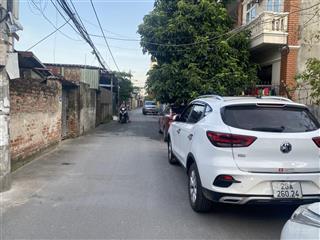Bán đất bắc từ liêm ,gần đại học công nghiệp,ô tô đỗ cổng ,ngõ thông tứ tung ở hay đầu tư đều đẹp