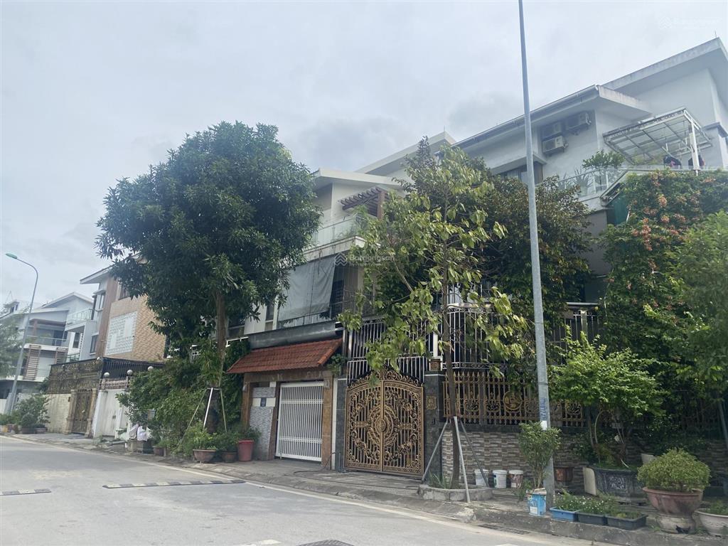 Bán biệt thự lô góc kđt tasco xuân phương nam từ liêm , sân vườn , ô tô để thoái mái ,dân trí cao