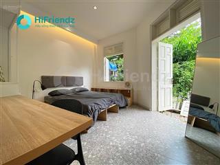 Trống sẵn studio ban công riêng đầy đủ tiện nghi khu dưới chân cầu sài gòn