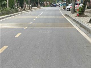Bán đất thị trấn đông anh khu trung tâm phân lô 2 mặt thoáng, đường rộng gần 8m oto tránh có vỉa hè