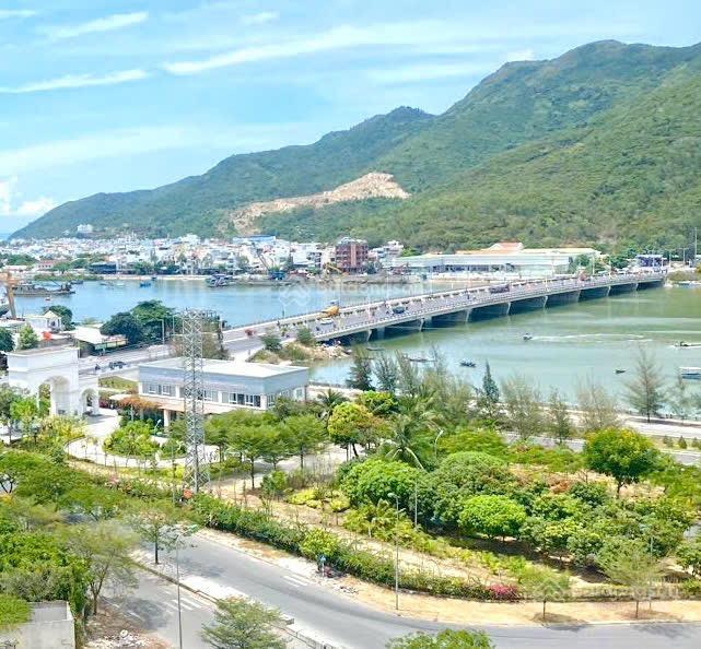 Bán căn tầng cao 3 pn ban công đông nam giá cực tốt chỉ 3,4 tỉ