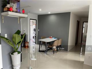 Bán căn 3 ngủ tầng cao giá cực tốt viêw sông mát mẻ