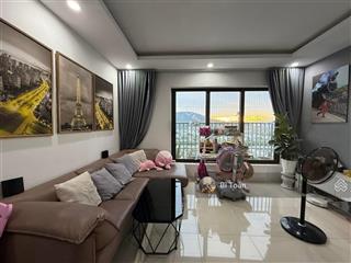 Bán căn 3 ngủ tầng cao giá cực tốt view sông mát mẻ