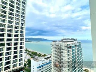 Bán căn studio toà nam view hồ bơi vs biển , tầng cao thoáng mát