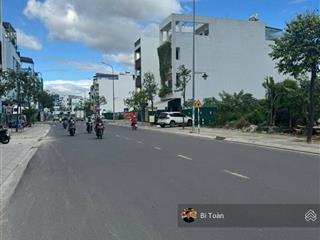 Bán lô đất vip đường a4 vị trí đắc địa , được phép xây 45 tầng thuân tiện kinh doanh bđs