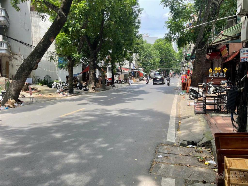 Bán nhà riêng tại mặt phố la thành