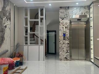 Ô tô đỗ cổng, 6 tầng thang máy chỉ 7,16 tỷ, 39m2 tại đức diễn, văn tiến dũng giá siêu hời