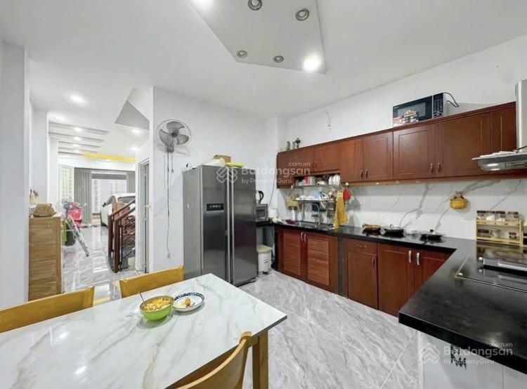 Giảm sâu bán nhà lê đại hành  q11 giá 3.080tỷ/69m2. gần chợ thiếc. cho thuê 19tr tháng