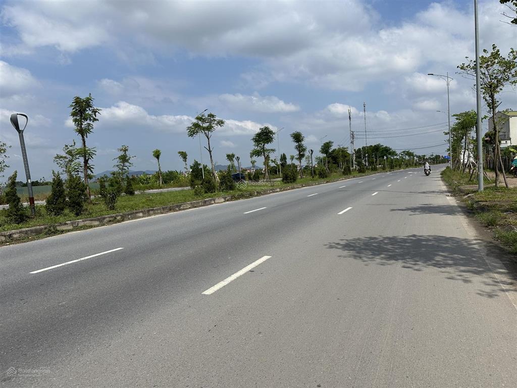 Bán đất mai đình ( sóc sơn) đường võ nguyên giáp , 3,35 tỷ, 80m2, mặt tiền 5m,ngõ thông oto