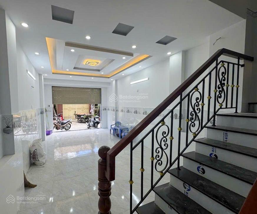Bán nhà 3 tầng, tân phú, 4x15m, gần nguyễn sơn, hẻm 5m, nhỉnh 6 tỷ