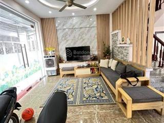 Bán nhà trần cung  lô góc chủ tự xây thoáng sáng 7 ngủ vừa ở vừa cho thuê 20tr/ tháng