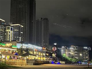 Bán cặp đất đường mai thúc lân
dtđ200m2 ngang 10m
giá 30tỷ thương lượng
vị trí víp kinh doanh
