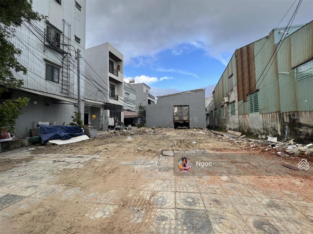 Bán những cặp đất mt đường hồ xuân hương 400m2ngay biểnphố tâygần bên resort 5 sao mặt biển