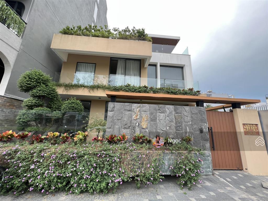 Bán những cặp đất mt đường hồ xuân hương 400m2ngay biểnphố tâygần bên resort 5 sao mặt biển