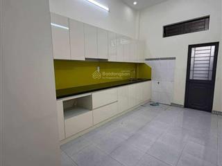 Nhà 3 tầng sạch đẹp  kiệt nhựa 7m ngô thì nhậm  oto tránh nhau, 30m ra mặt tiền
