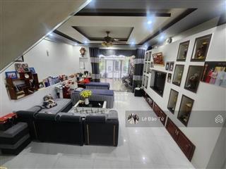 Nhà 3 tầng mới đẹp  bùi giáng  gần ngã 4 nhà còn rất mới