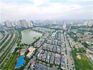 Gia đình tôi bán ch studio vinhomes green bay mễ trì, view hồ, hướng mát, full nội thất, 1,94 tỷ