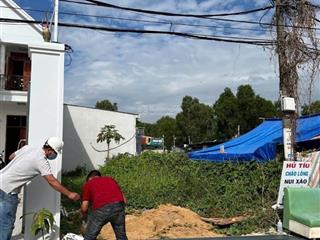 Ra nhanh lô đất 150m2 mt tỉnh lộ 826  bình chánh ( giáp long an) giá 21tr/m2, shr