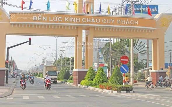 Bán nhanh lô đất 272m2 mt nguyễn trung trực, tttt bến lức, long an, 2 tỷ 934 tr shr  0931 778 ***