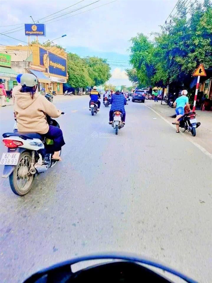 Bán đất 115m² full thổ cư  ấp 3 nhựt chánh, bến lức (cũ), 900 triệu  0931 778 ***