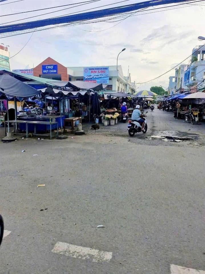 Bán đất 115m² full thổ cư  ấp 3 nhựt chánh, bến lức (cũ), 900 triệu  0931 778 ***