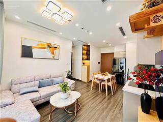 Chính chủ cần bán gấp gửi riêng em căn hộ 2pn, 63,5m2 full nội thất sẵn hđ thuê vinhomes green bay
