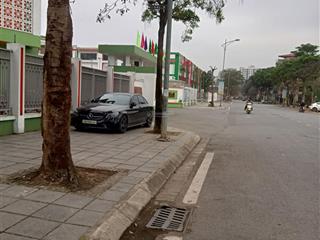 Dt 80m2, con đê vàng, giang biên, lb