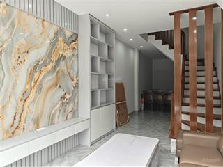 Bán nhà bắc từ liêm  lô góc 3 mặt thoáng  ô tô đỗ cửa  gần phố, gần hồ đh 40m2 giá 6,3 tỷ