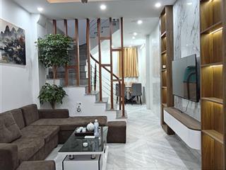 Bán gấp căn nhà gần đường phạm văn đồng  45m2  4 tầng  5pn  giá nhỉnh 6 tỷ.