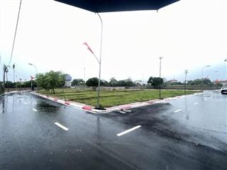 Khu phân lô siêu vip đường nhựa oto tránh vỉa hè cây xanh mặt tiền rộng