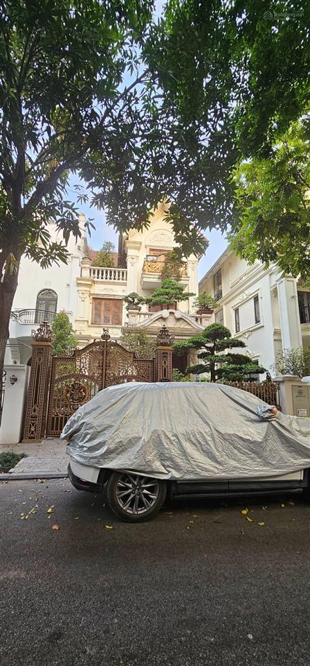 Biệt thự đơn lập hoa sữa, vinhomes riverside long biên 220m2 99 tỷ