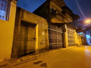 Bán nhà riêng sở hữu mặt tiền siêu khủng tại ngô gia tự ngõ thông tứ tung