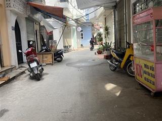 Bán nhà riêng 3 tầng đầy đủ công năng hà đông gần phố ở cực sướng