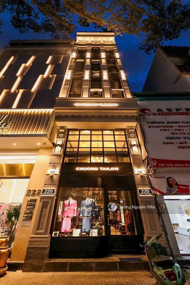 Bán tòa nhà đẹp 220 trần hưng đạo quận 1 | 7lầu| dòng tiền ~ 5.5%| tường villa 0934 161 ***