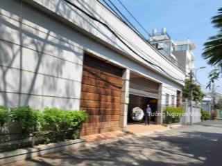 Bán biệt thự đẹp thảo điền, quận 2 | 21 x 42m | dt 871.6m2 | 171 tr/m2 | tường villa 0934 161 ***