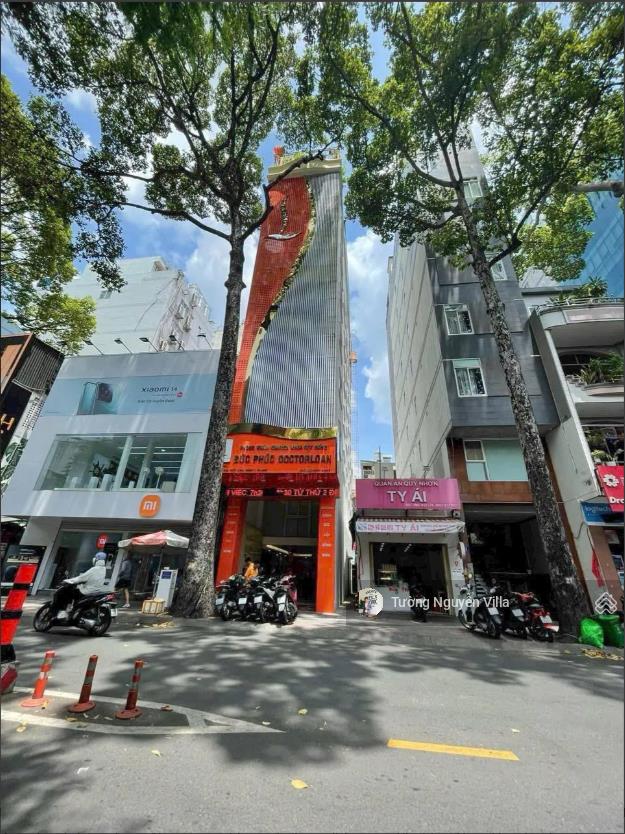 Bán tòa nhà 9a tôn thất tùng, quận 1 |vuông vức| dòng tiền 4.5% | 8 tầng| tường villa 0934 161 ***