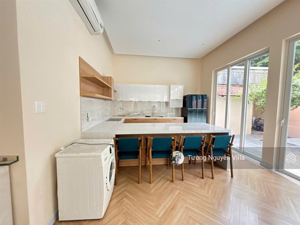 Bán biệt thự gần sông sài gòn 10 đường số 6, thảo điền, q2 | 28x30m | tường villa 0934 161 ***