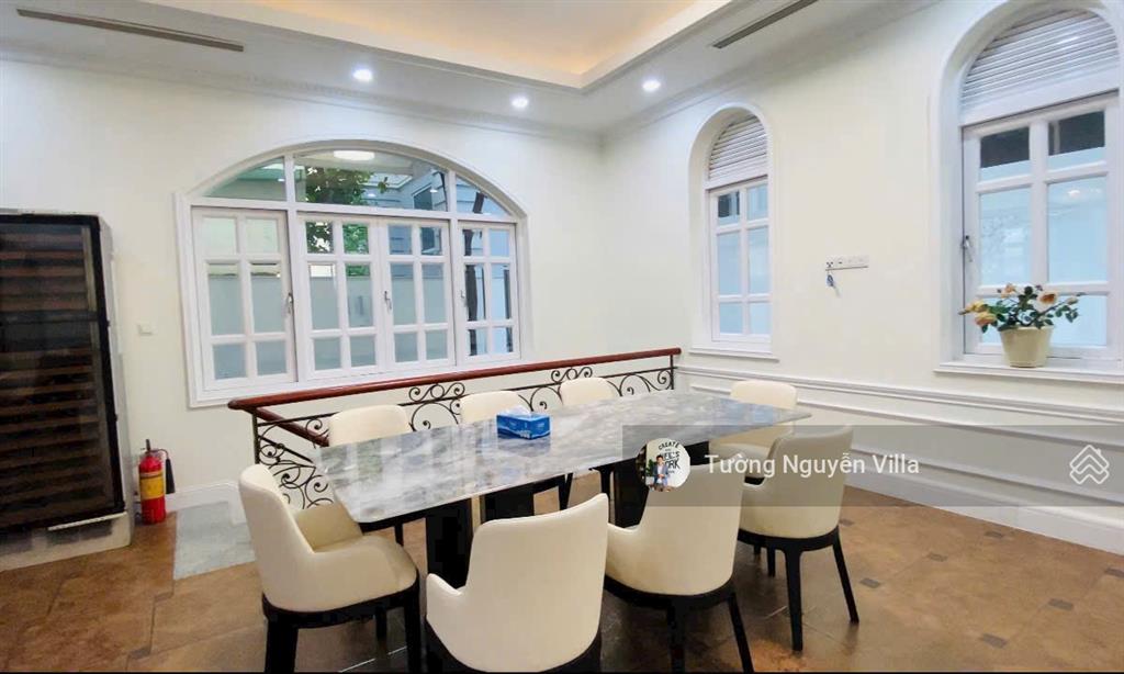 Bán villa thảo điền số 8 đường 42, p thảo điền, q2 | 303m2| tường villa 0934 161 ***