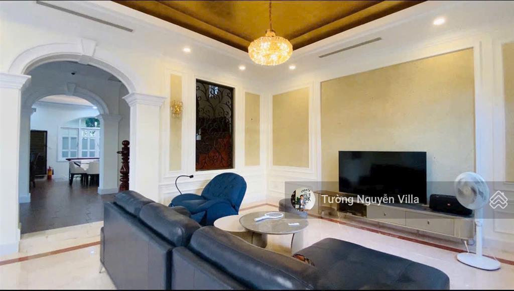 Bán villa thảo điền số 8 đường 42, p thảo điền, q2 | 303m2| tường villa 0934 161 ***